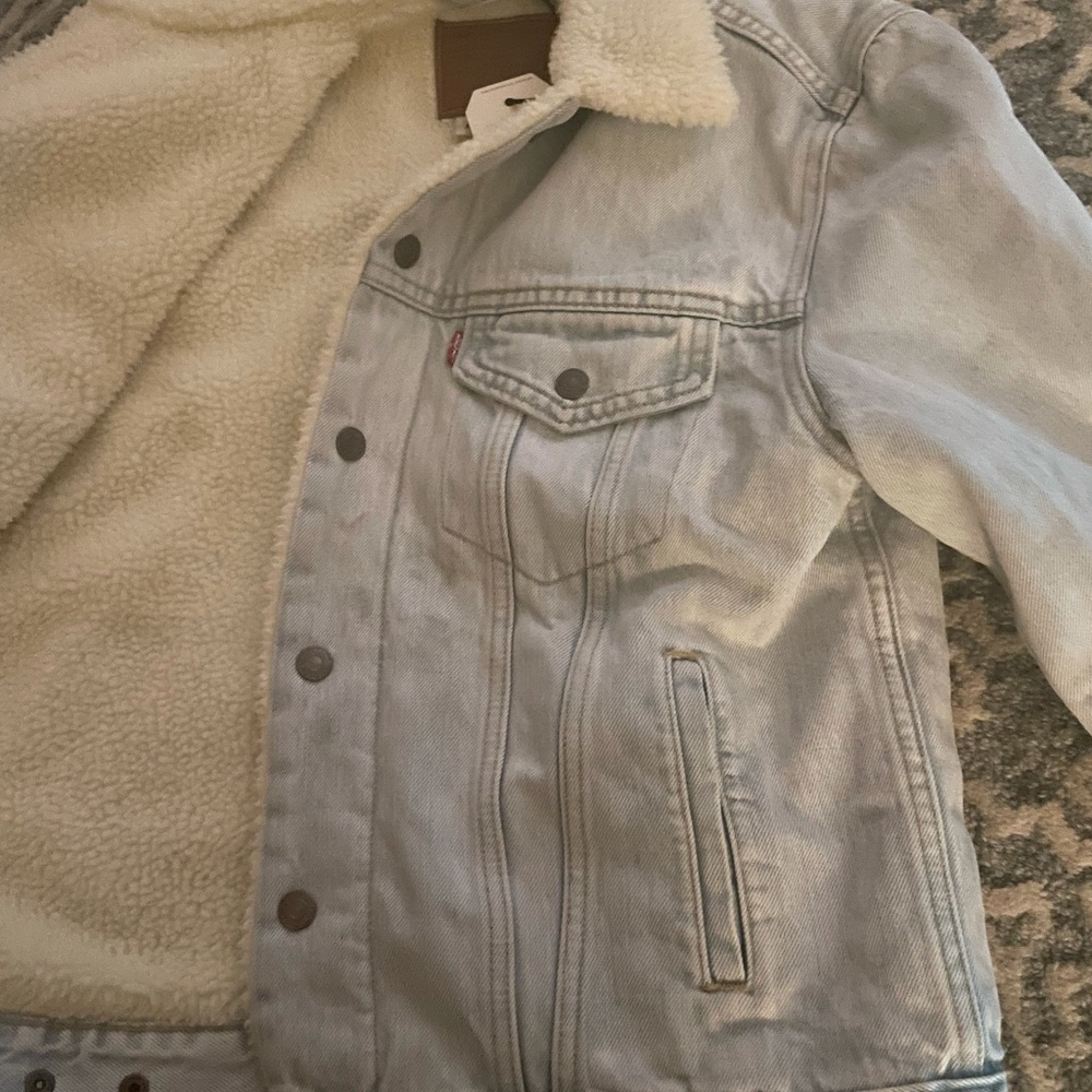 Levis denim Sherpa jacket. - Picture 4 of 6